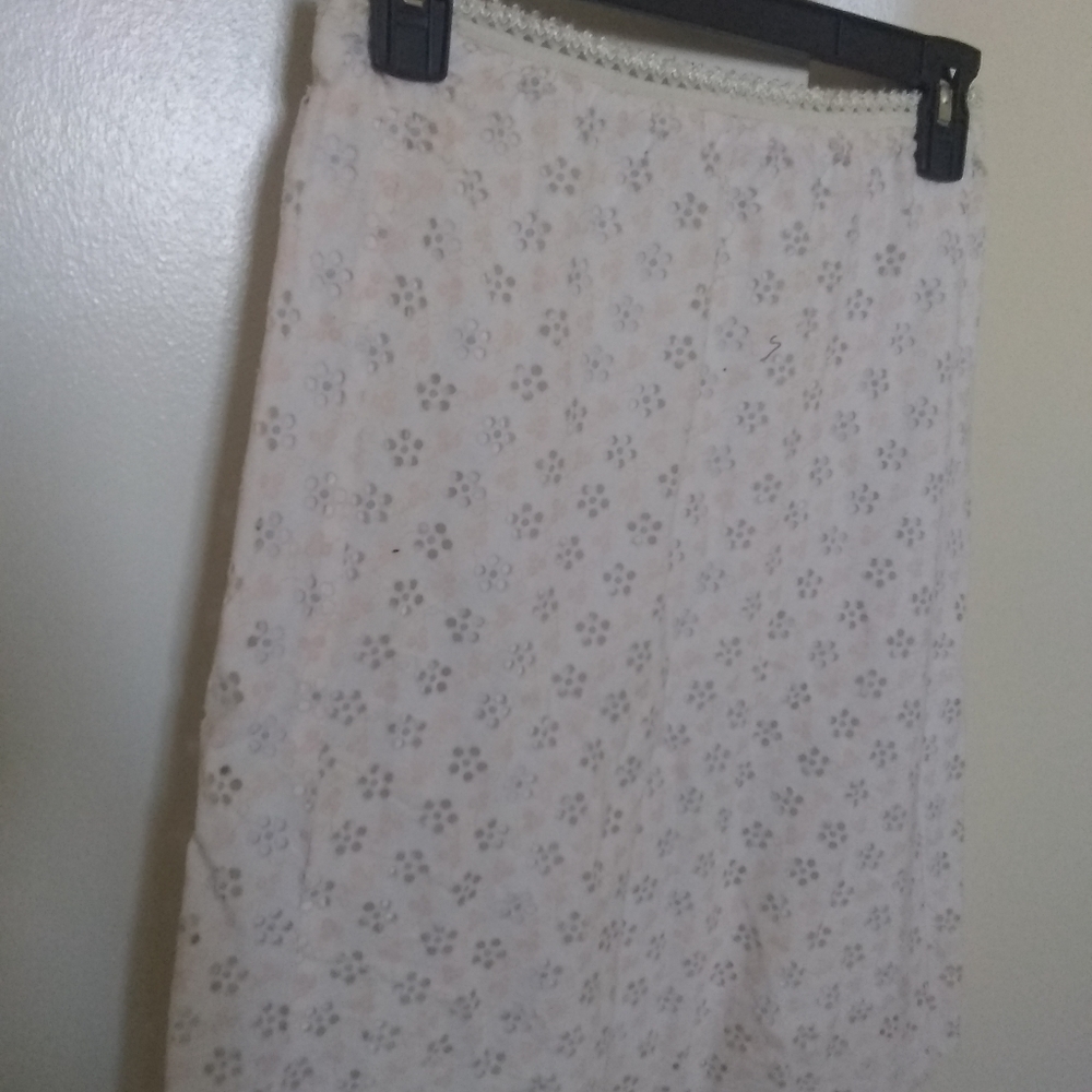 White Punchout Skirt, Sz XS